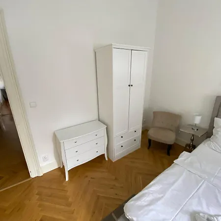 Days - Family Friendly - Super Bright - Old Town * Prag